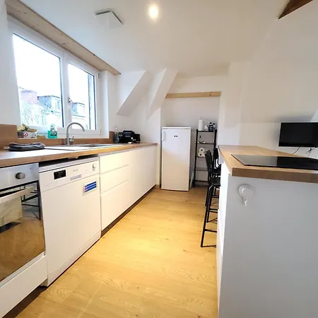 100m2 Lumineux, 3 Chambre, 3 Salles De Bain *