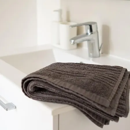 100m2 Lumineux, 3 Chambre, 3 Salles De Bain *